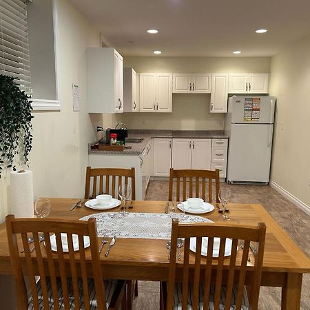 A Private Suite In Port Moody ภายนอก รูปภาพ