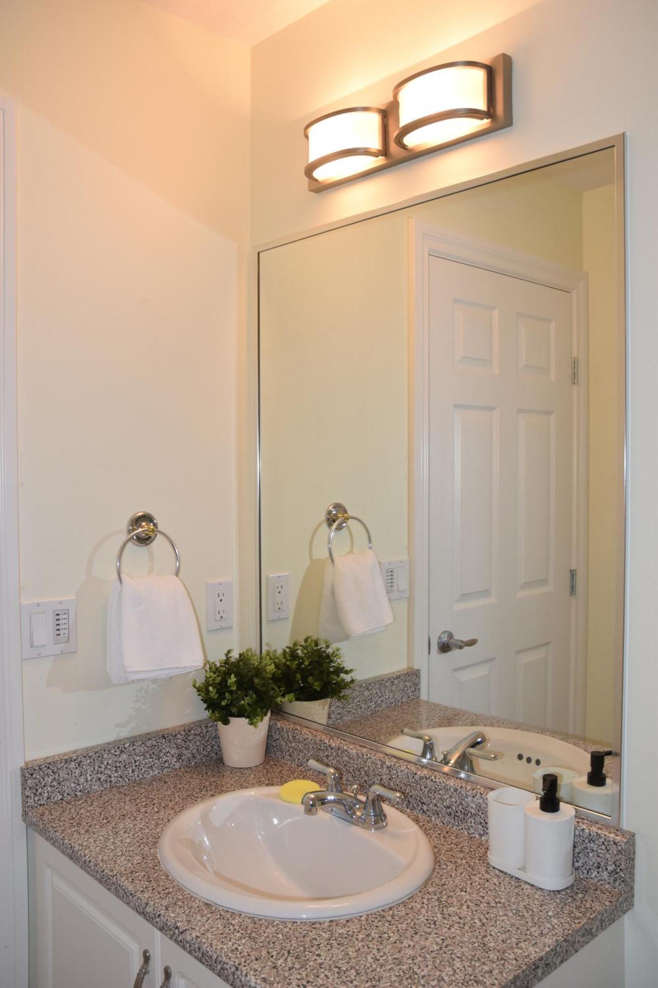 A Private Suite In Port Moody ภายนอก รูปภาพ