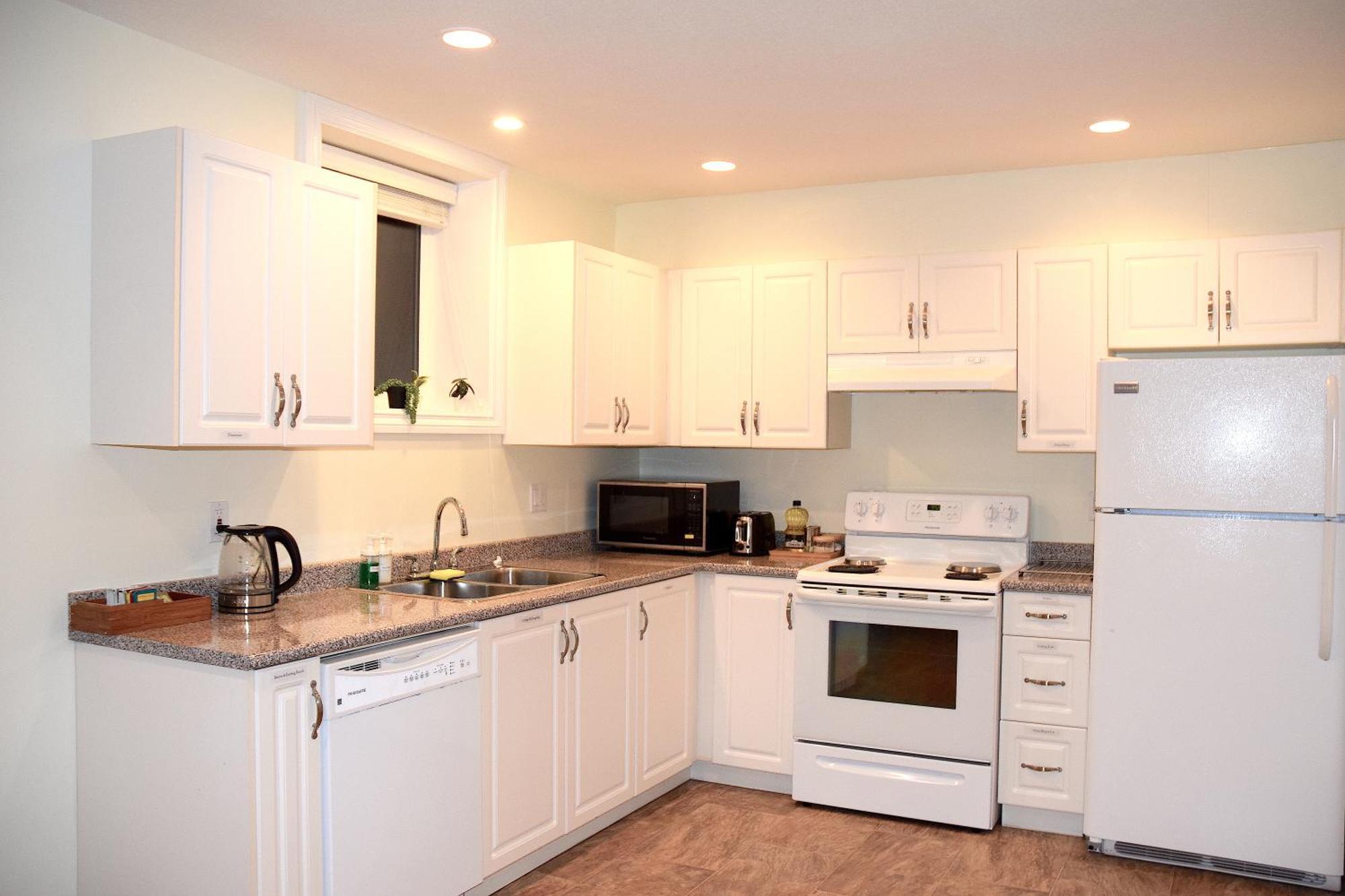 A Private Suite In Port Moody ภายนอก รูปภาพ