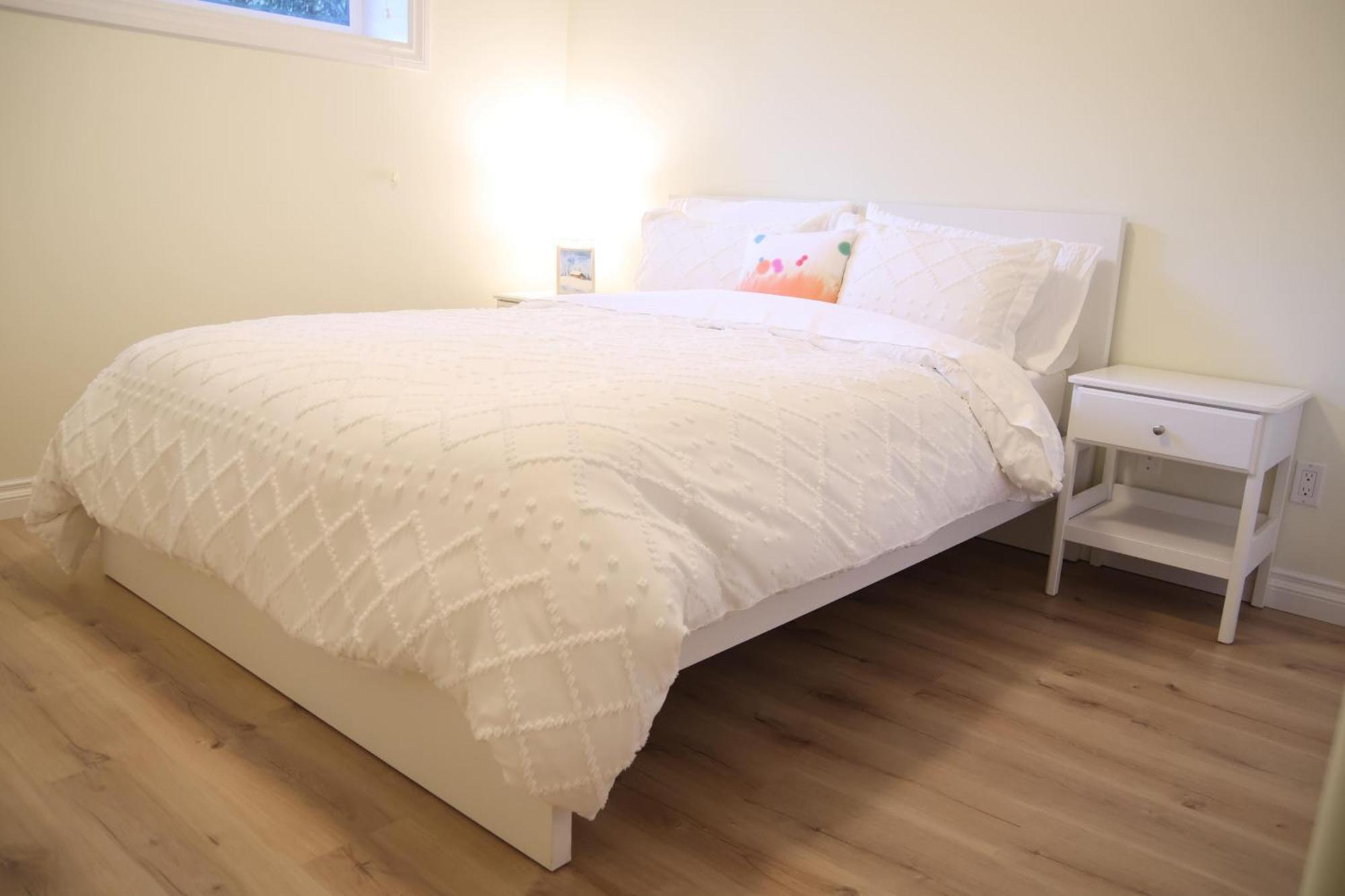 A Private Suite In Port Moody ภายนอก รูปภาพ
